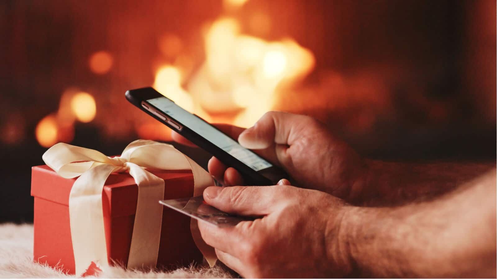 Weihnachtsshopping auf Smartphone