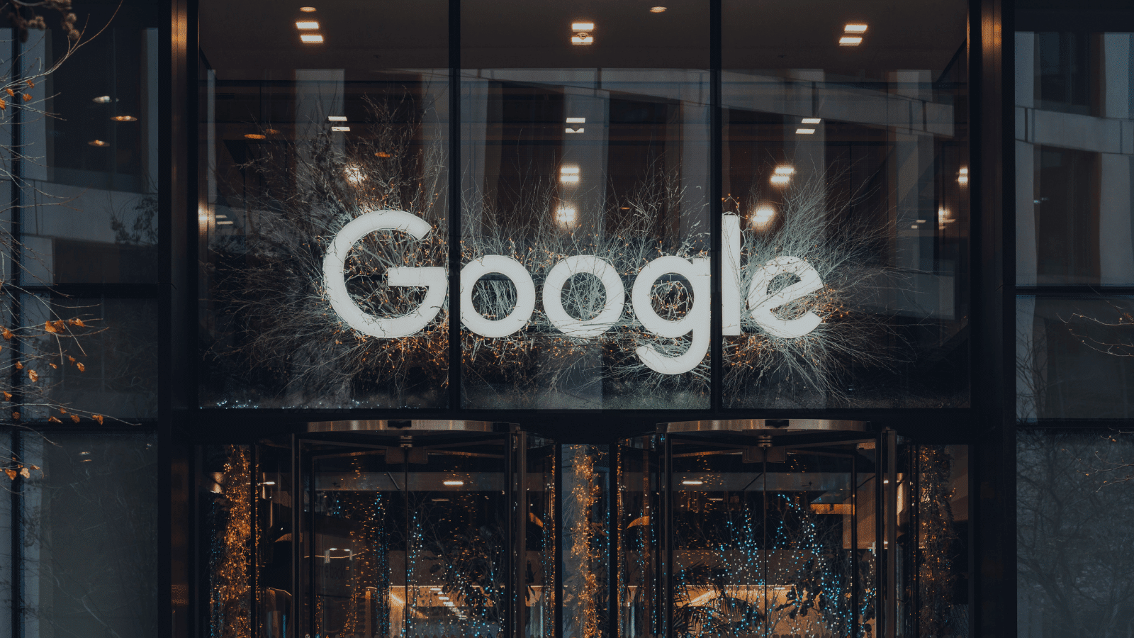 Gebäude mit Google-Logo